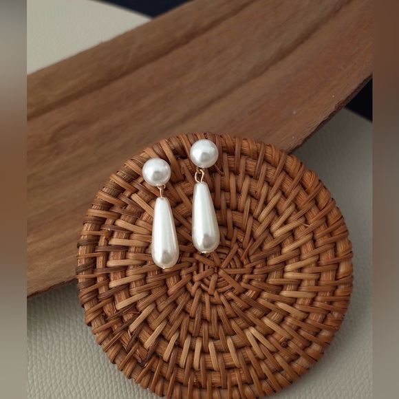 Faux Pearl Drop Clip On Earrings - Picture 1 of 7